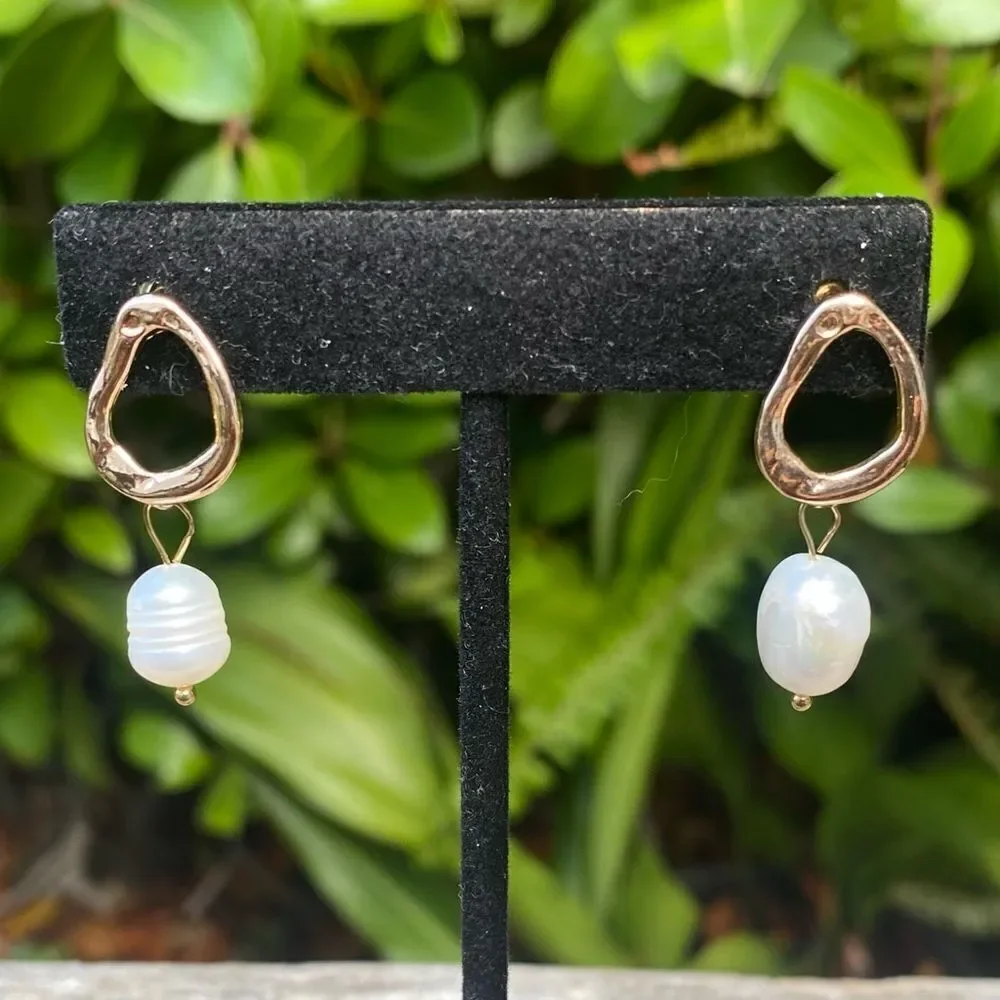 NWOT Amber Sceats Lorna 18k Gold-Plated/Freshwater Pearl Dangle Earrings Revolve